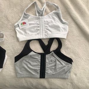 Fruit of the Loom front close bras